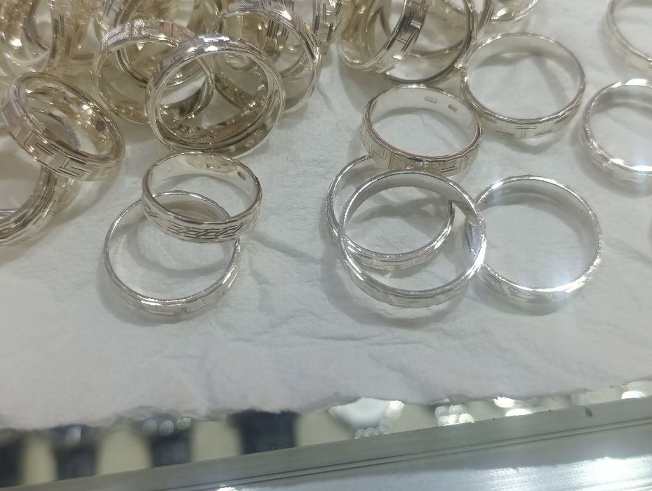 Кумуш узук , эркаклар никох узуги Проба 925 размери 18 -23 вес 4-6 г