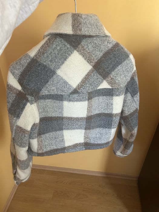 Връхни ризки Страдивариус и Бершка