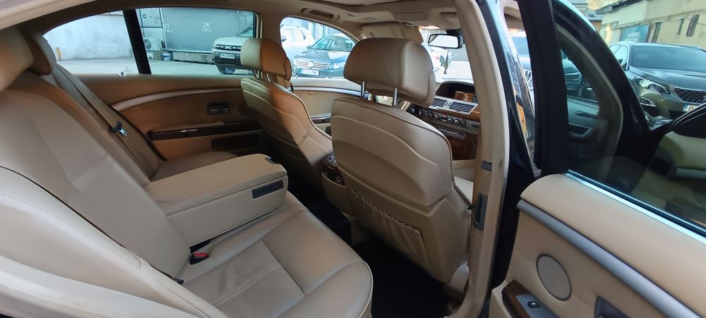 BMW 745d//330cp Trapa/Soft close/ Shadow Line//