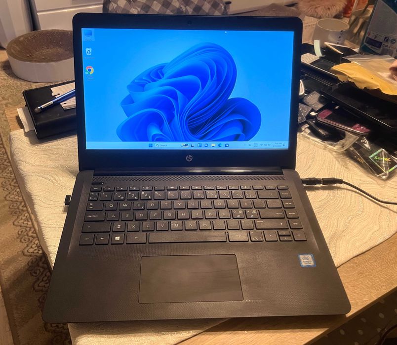 Laptop HP 14 Core i3-7100U 6GB SSD 128GB Windows 11 14 Inch