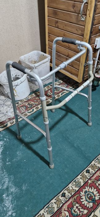 Ходунки для взрослых