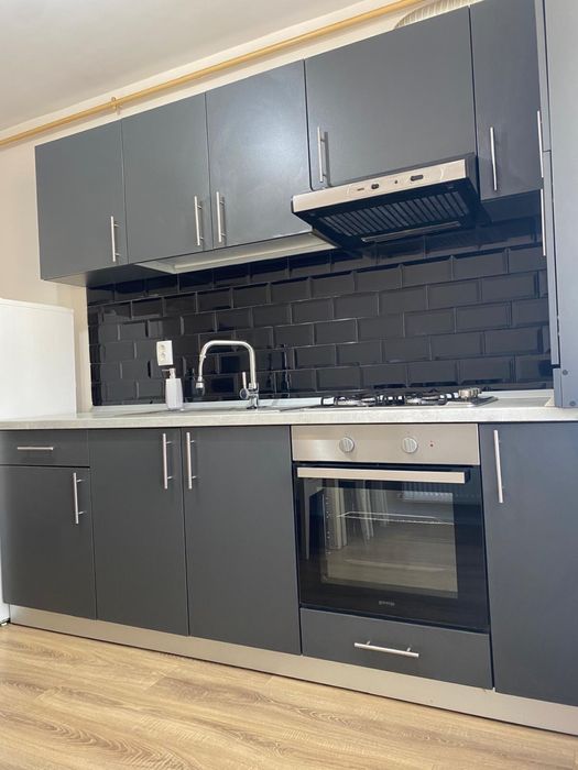 Inchiriez apartament Floresti cu parcare