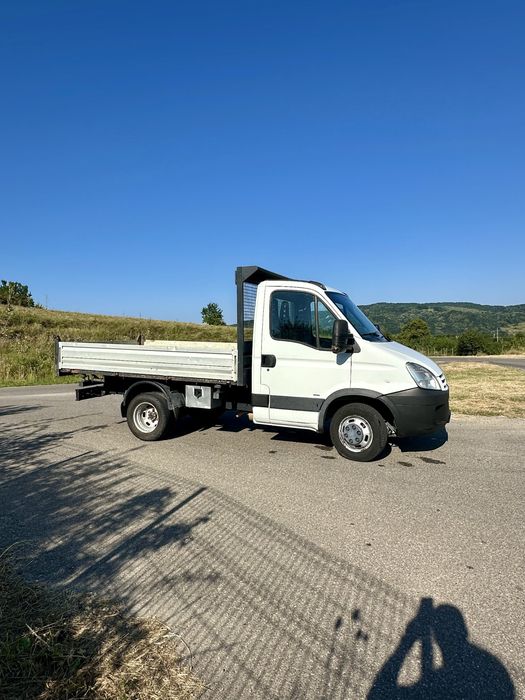 Vand Iveco daily 2007, basculabil pe cutie, trei parti!