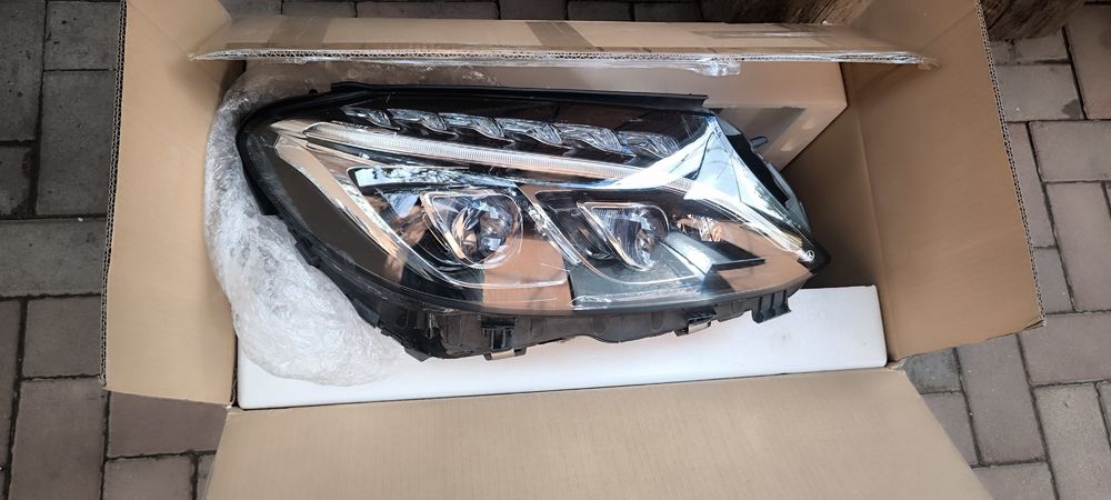 Far ILS  Mercedes w205 pentru piese
