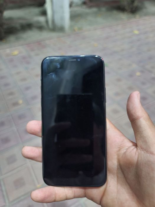 Iphone 11 pro sotladi  obmen bor ozidan baland iphonega