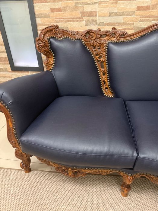 Диван баркок тройка за офис или дома реновиран напълно !