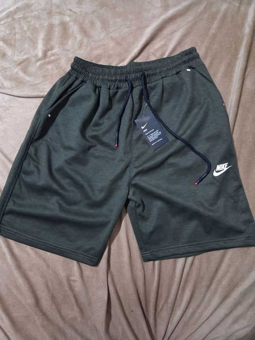 Къси панталони Nike