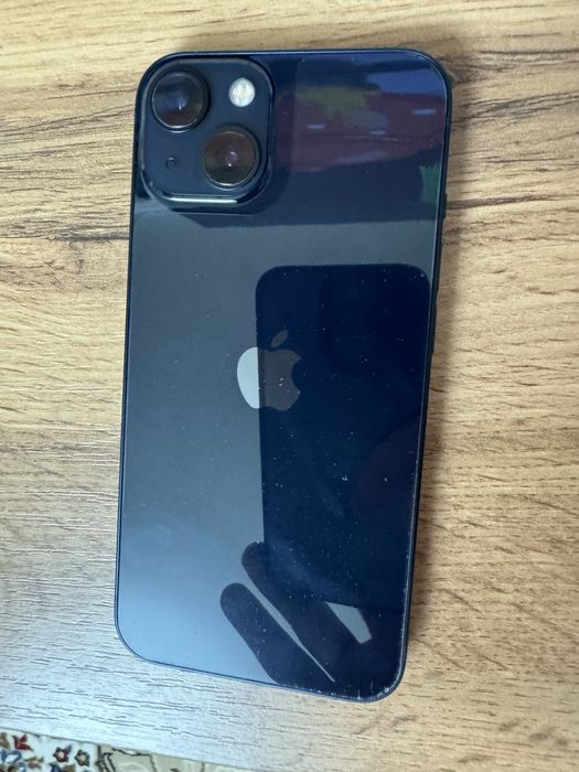 Продам Iphone 13