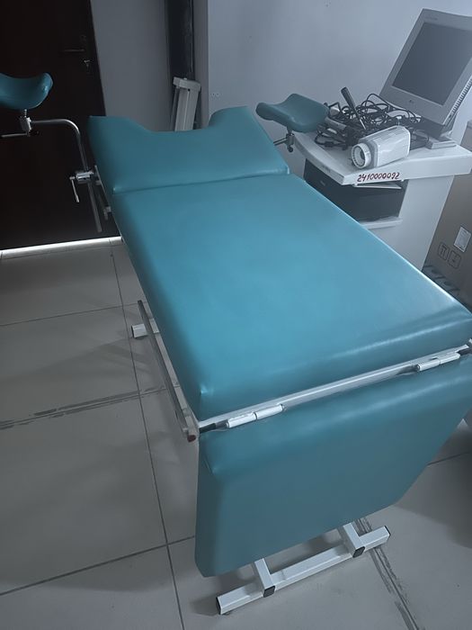 Гинекологическая кушетка/кресло