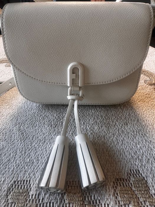 Furla чанта естествена кожа