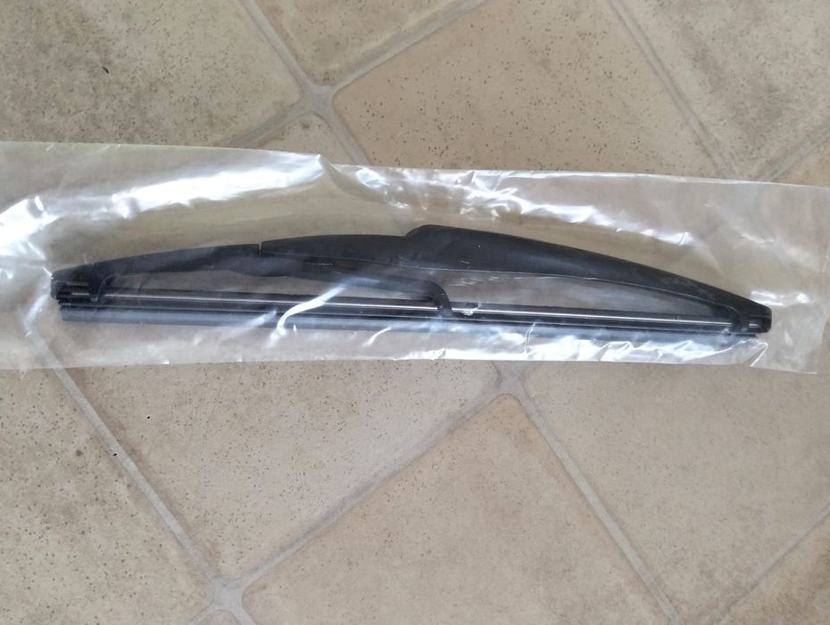 Черри тиго 7 задний дворник продам