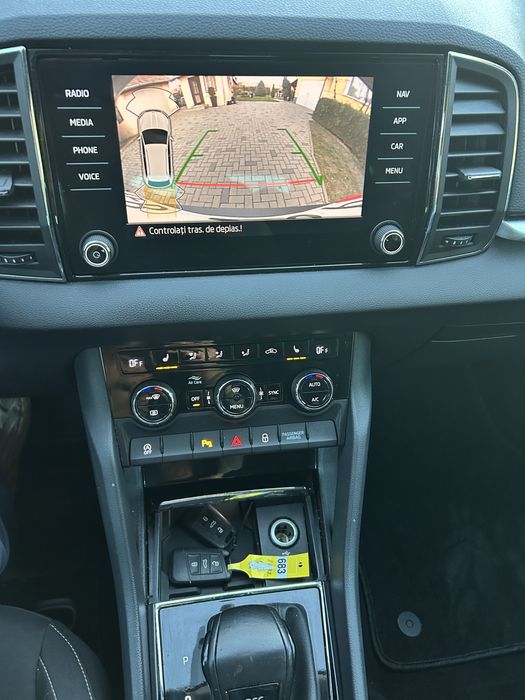 SKODA KAROQ 2.0 D / 2021 / DSG / TOP