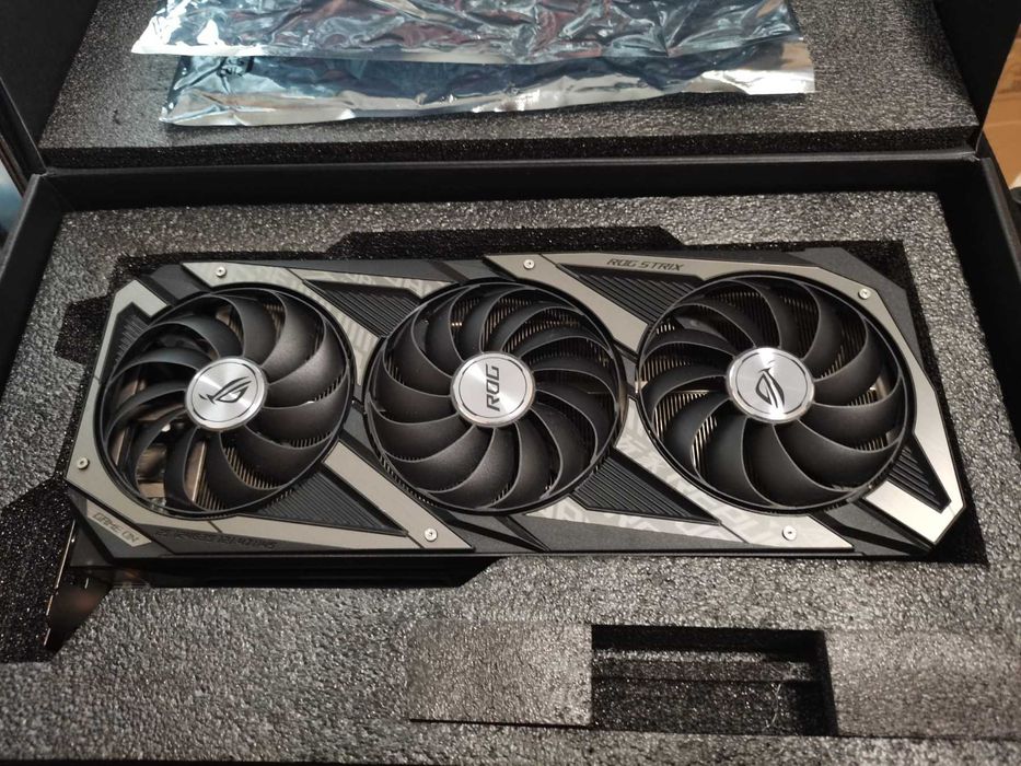 Видеокарта ASUS ROG STRIX RTX 3070 Ti OC Gaming 8GB GDDR6X Гаранция 3м