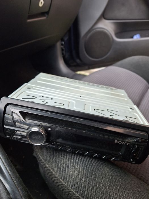 Sony CDX-GT470UM