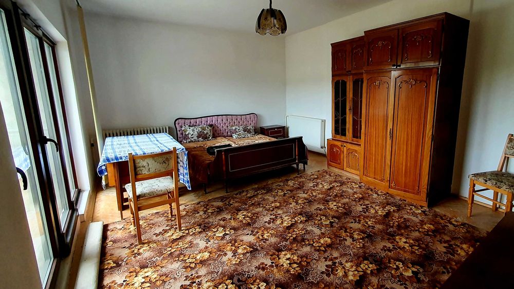 Etaj vila compus din 2 camere de inchiriat + baie + bucatarie pentru studenti, Iasi, zona UMF - 8 minute
