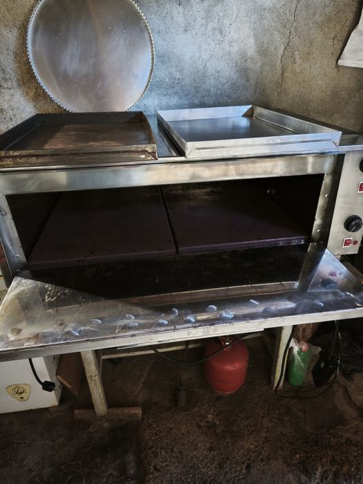 Професионална фурна  за закуски