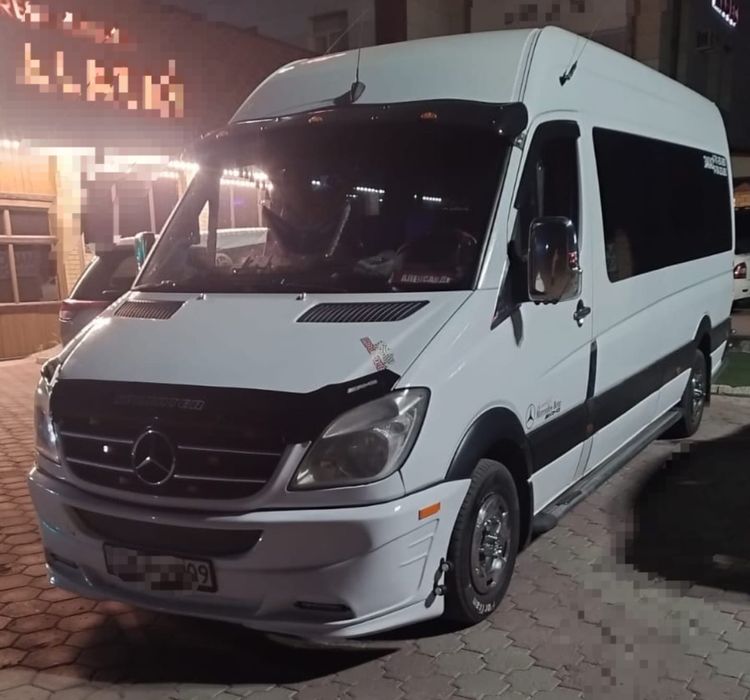 Передний бампер W906 дорест