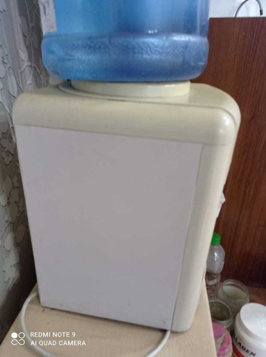 Диспенсер для питьевой воды