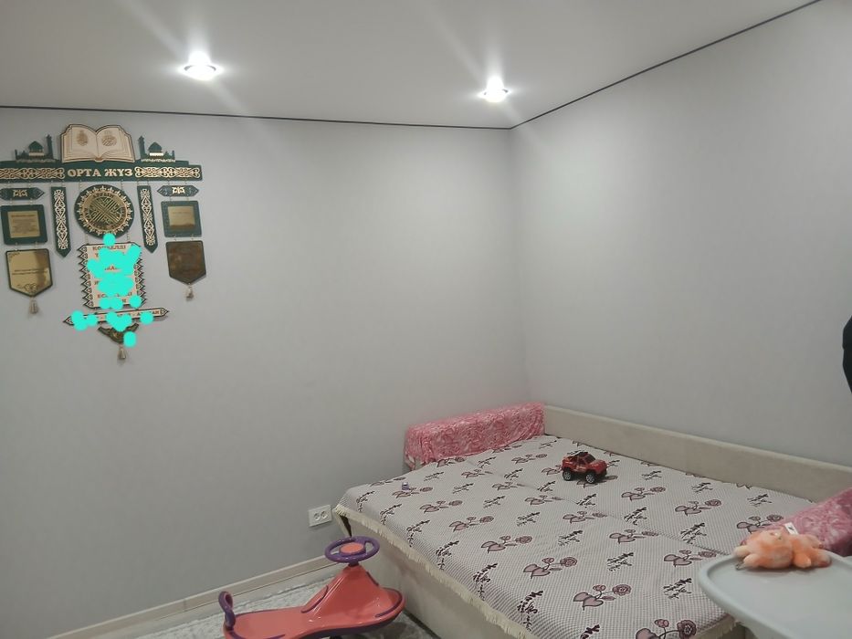 Продам квартиру 12 микрорайон 4 этаж