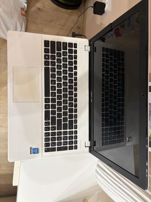 Лаптоп Asus за части