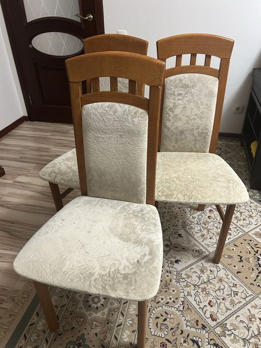 Стулья деревянные