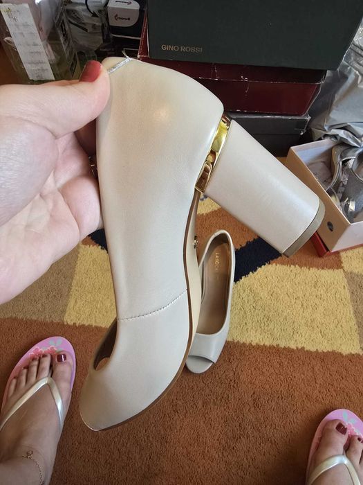 Pantofi dama Lasocki bej piele naturala 36