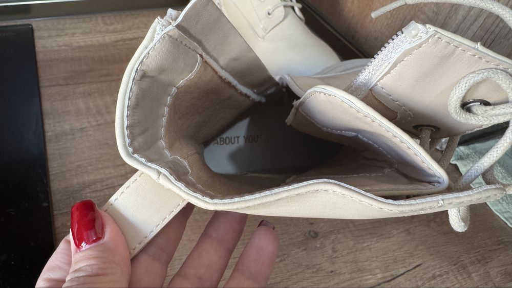 Страхотни нови боти About you