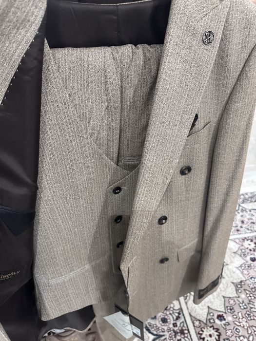 Продаётся мужской костюм тройка