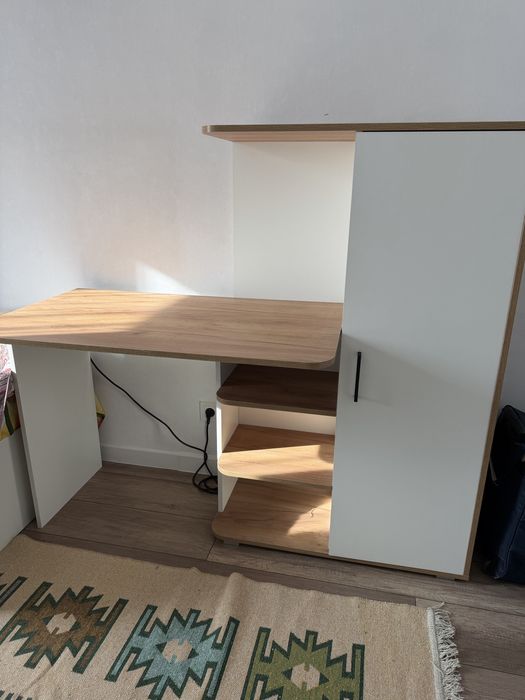 Рабочий письменный стол