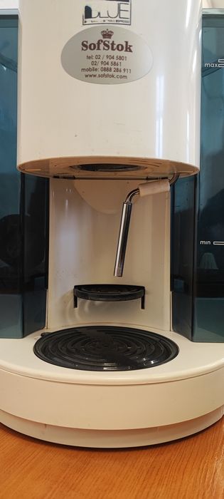 Продавам кафемашина Lavazza Blue.