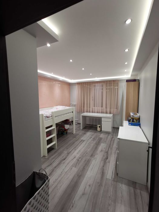 Дава се под наем Тристаен апартамент в Карлово - 82 кв.м за 135000 € - Снимка #11