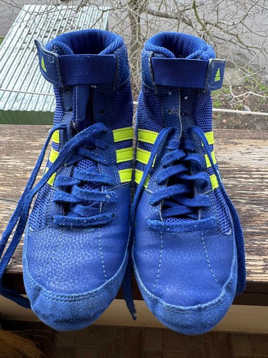 НОВИ Борцовки  Adidas - 36 и  Ирански - 35