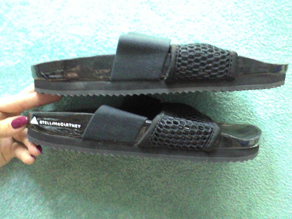 НОВИ черни джапанки на adidas StellaMcCartney