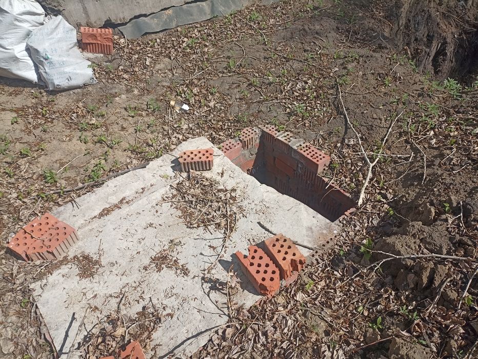 Продам место под гараж