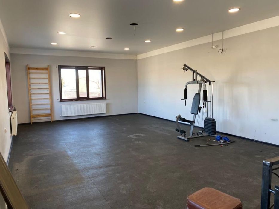 Сдам 2-х этажное здание!