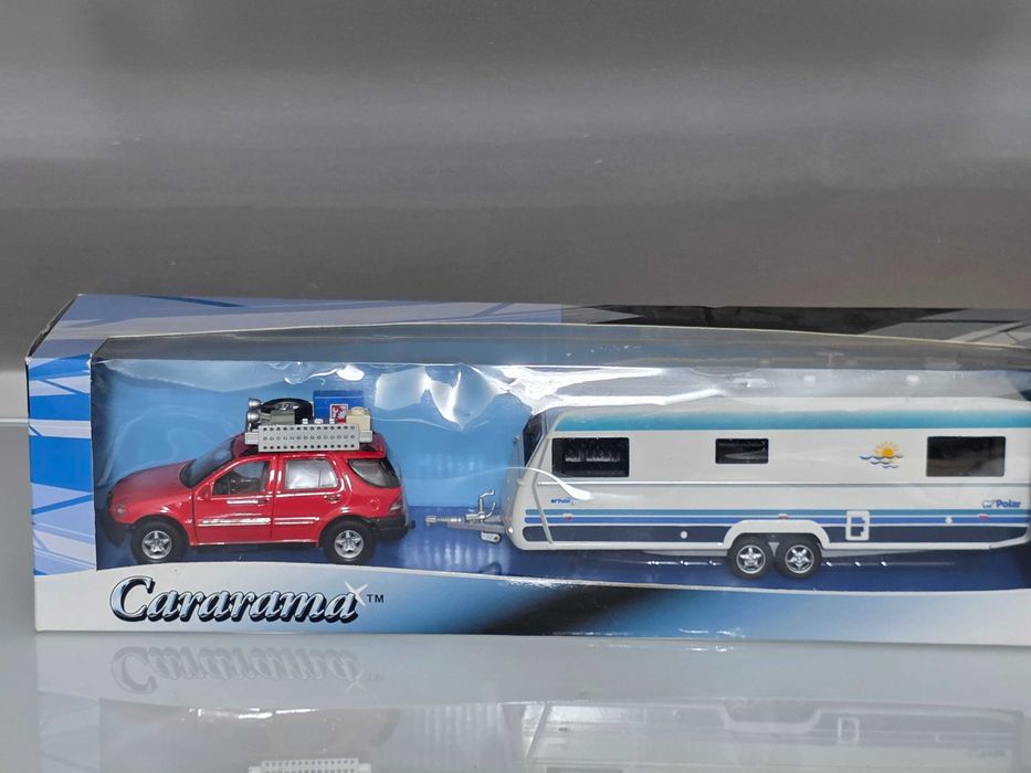 Macheta Auto 1/43 Cararama Hongwell Mercedes ML + Rulota Polar