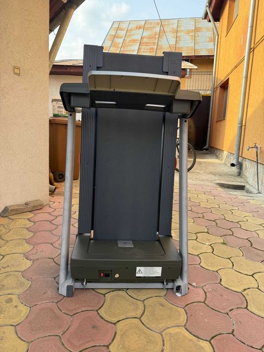 Vând Banda de alergat