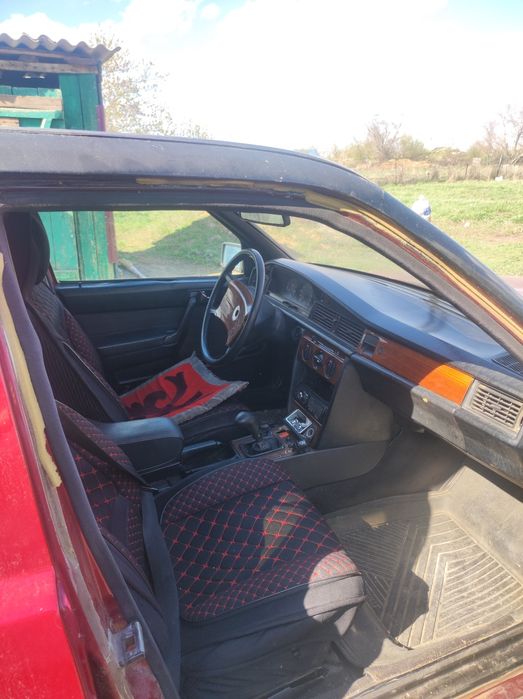 Продам мерседес бенз 190