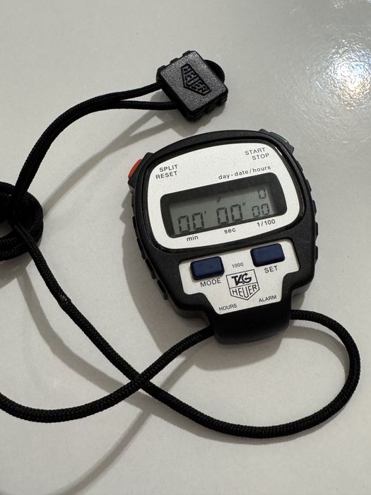 Tag Heuer Microsplit 1000, cronometeu digital cu ceas si alarma.