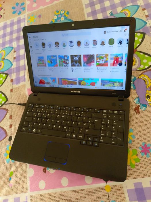 Oferta! Laptop la preț de Tabletă!300 Lei