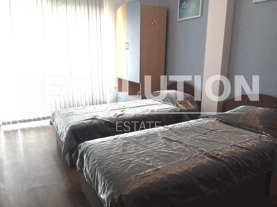 Четиристаен апартамент в района на Общината!