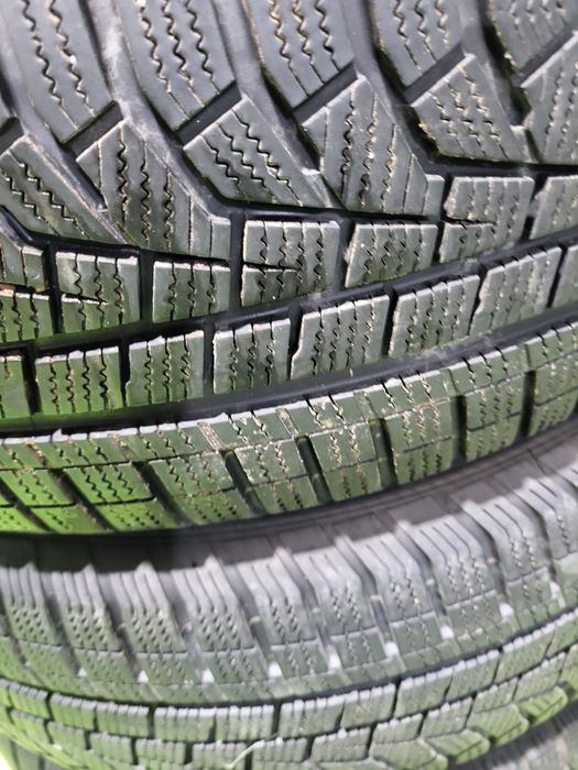 4 бр зимни 215/65/17 Hankook