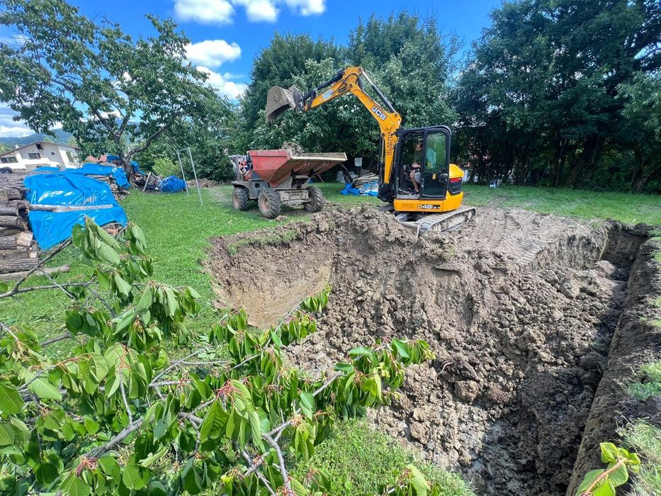 Închiriez excavator 5t