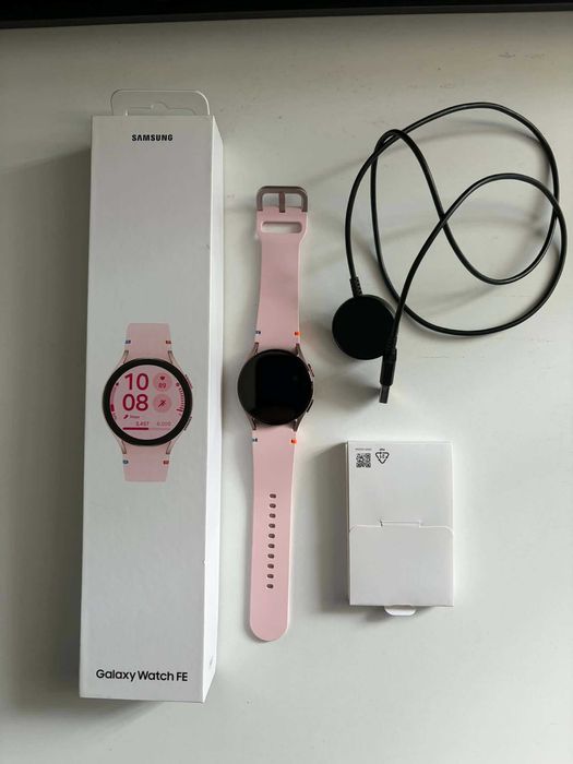 Смарт часовник Samsung Galaxy Watch FE 40mm