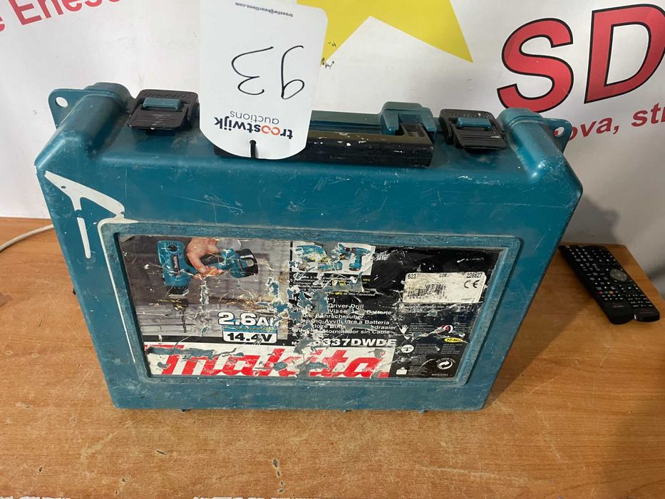 Masina de gaurit si insurubat (bormasina) pe acumulator Makita 6317D