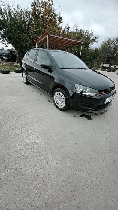 Продавам VW POLO 1.6 TDI