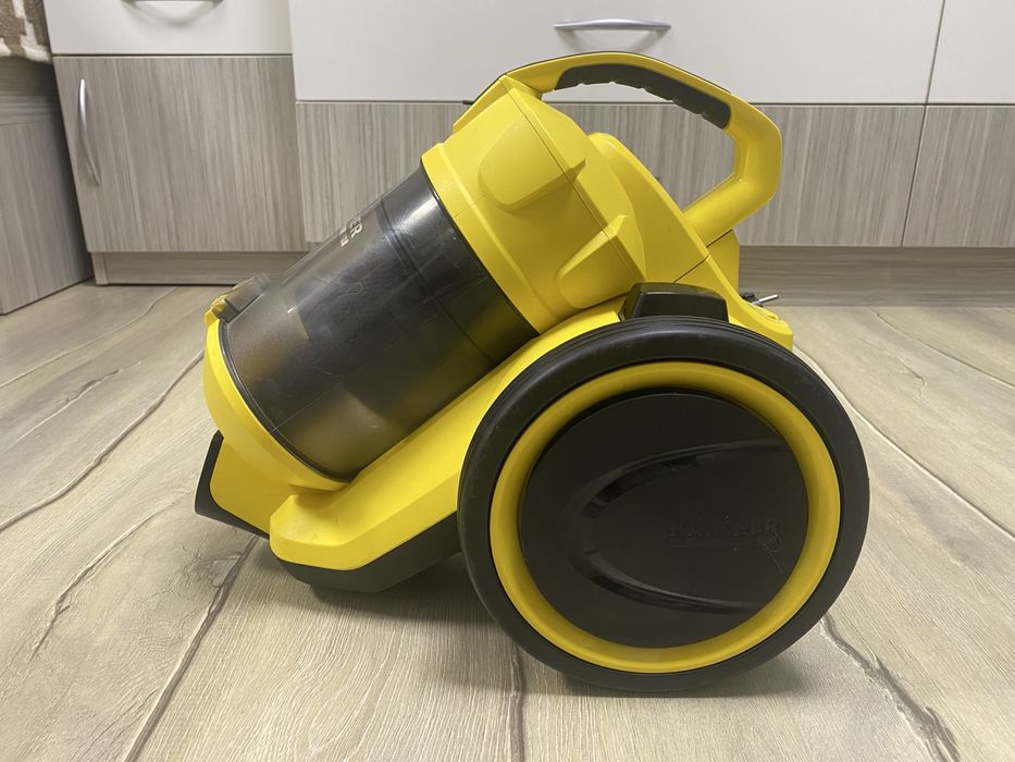 Прахосмукачка Karcher VC 3