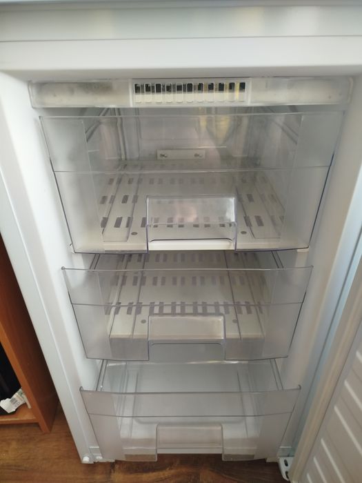 Морозильная камера Бирюса продам