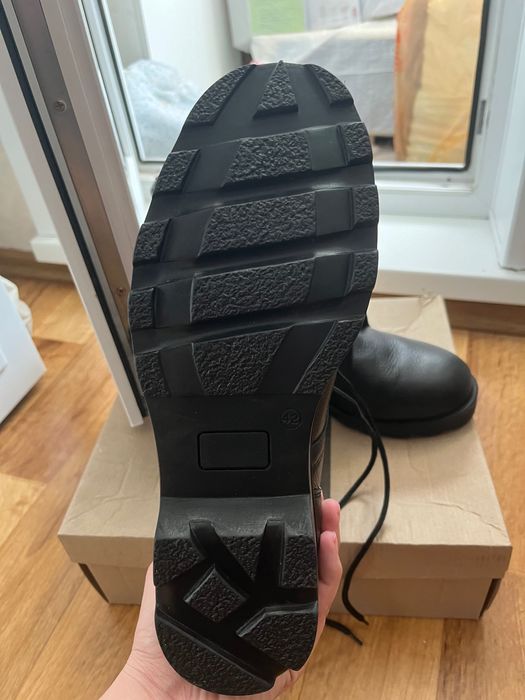 Продаю зимние берцы новые