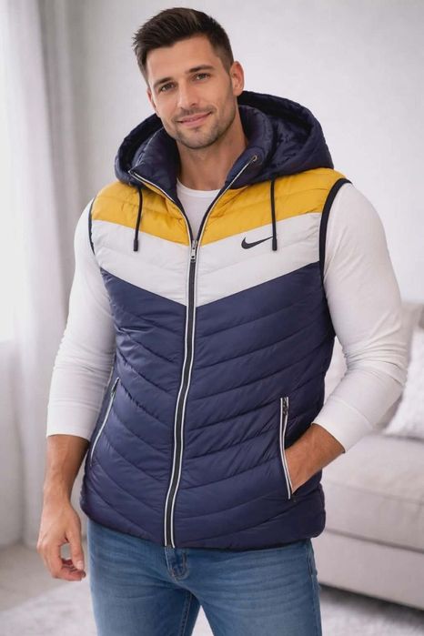 Vestă  bărbătească 
Emblemă cusută 
Mărimi M , L , Xl , Xxl , 3xl
Preț